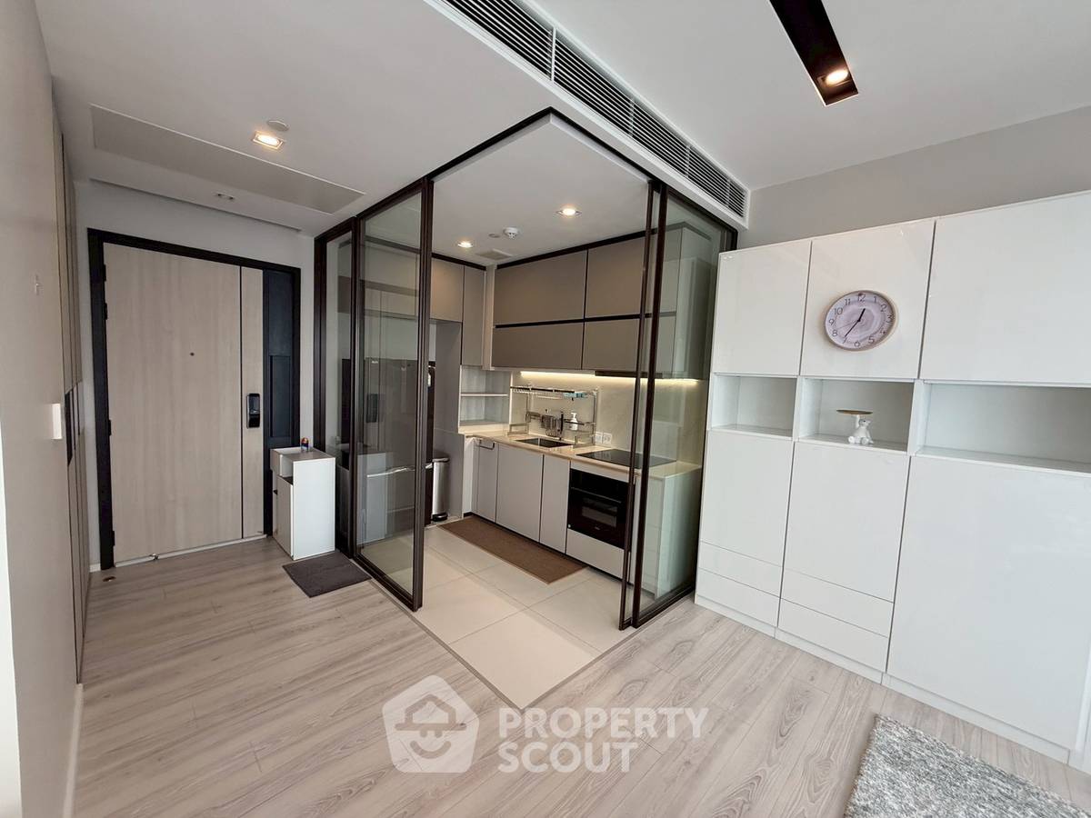 picture 200m To ARL Ratchaprarop | 2-BR The Room Phayathai (ID 2834092) - 7/16