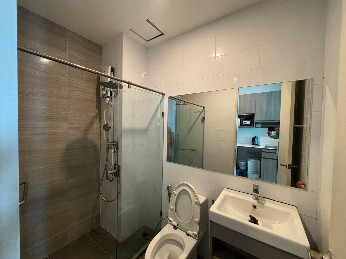 รูป ไนท์บริดจ์ คอลลาจ รามคำแหง | Modern Living ใกล้ MRT แยกลำสาลี 10,000 บาท / เดือน - รูปที่ 4/5