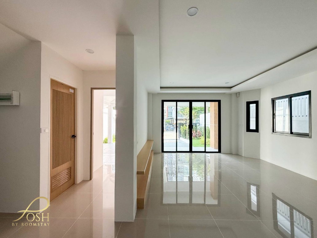 รูป บ้านเดี่ยวสองชั้น โซนกะทู้ ทำเลดี รีโนเวทใหม่ ฟังก์ชันครบ พื้นที่ใช้สอยกว่า 200 ตร.ม.  - รูปที่ 13/30