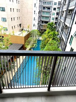 คอนโดให้เช่า : ให้เช่า ดิ อิสสระ คอนโด วิวสระ ใกล้แยกรวมโชค