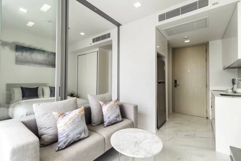 Call : 091-949-9463 ขายถูกที่สุดในตลาด Condo Hyde Sukhumvit 11 ใกล้ BTS นานา ขนาด 32.34 ตรม 1 ห้องนอน ตกแต่งครบ