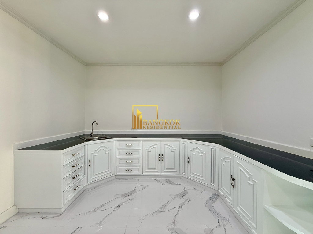 รูป Yenakart Residence | Renovated 5 Bedroom Townhouse For Rent - BR28337SH - รูปที่ 51/57