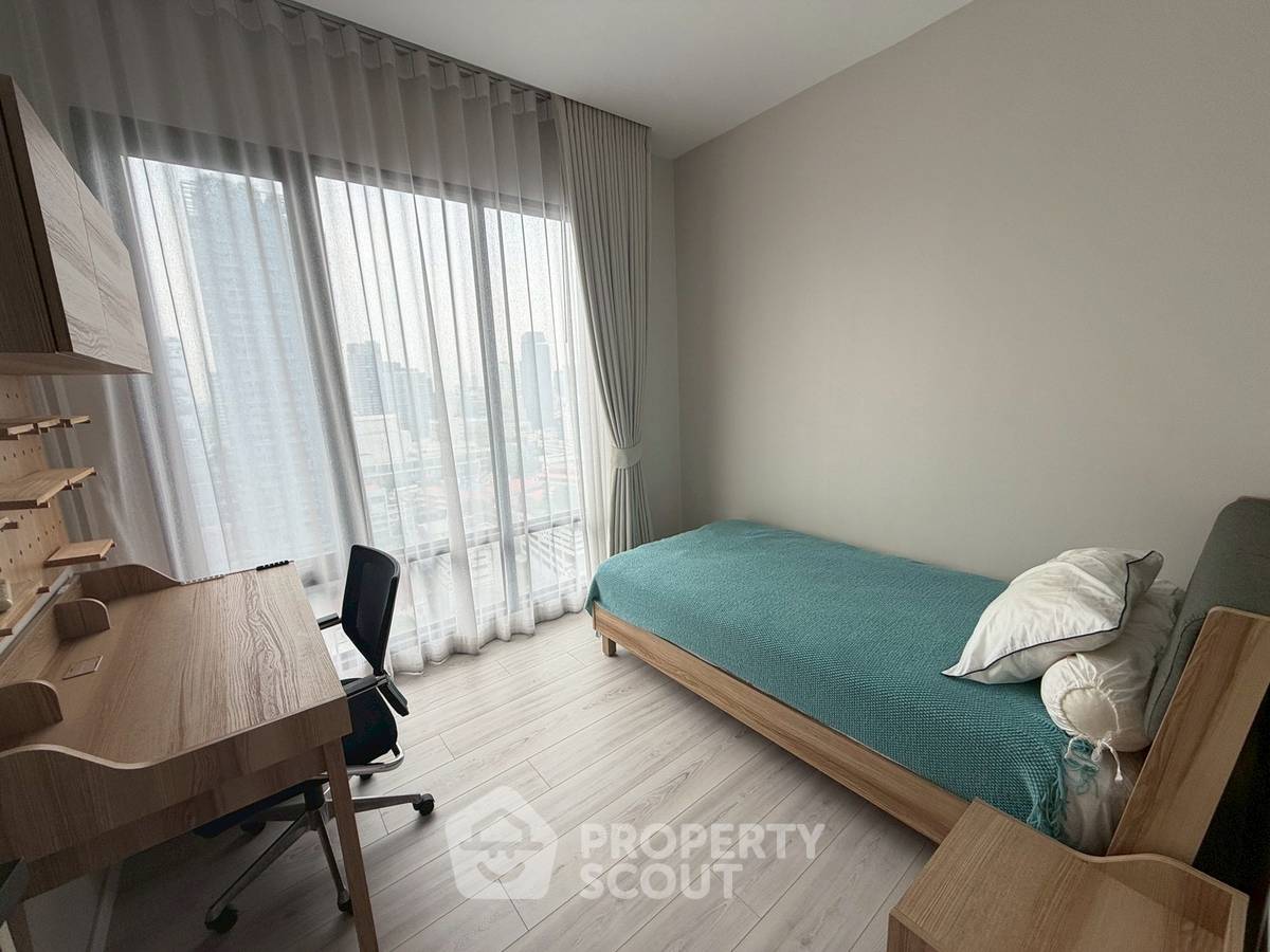 picture 200m To ARL Ratchaprarop | 2-BR The Room Phayathai (ID 2834092) - 11/16