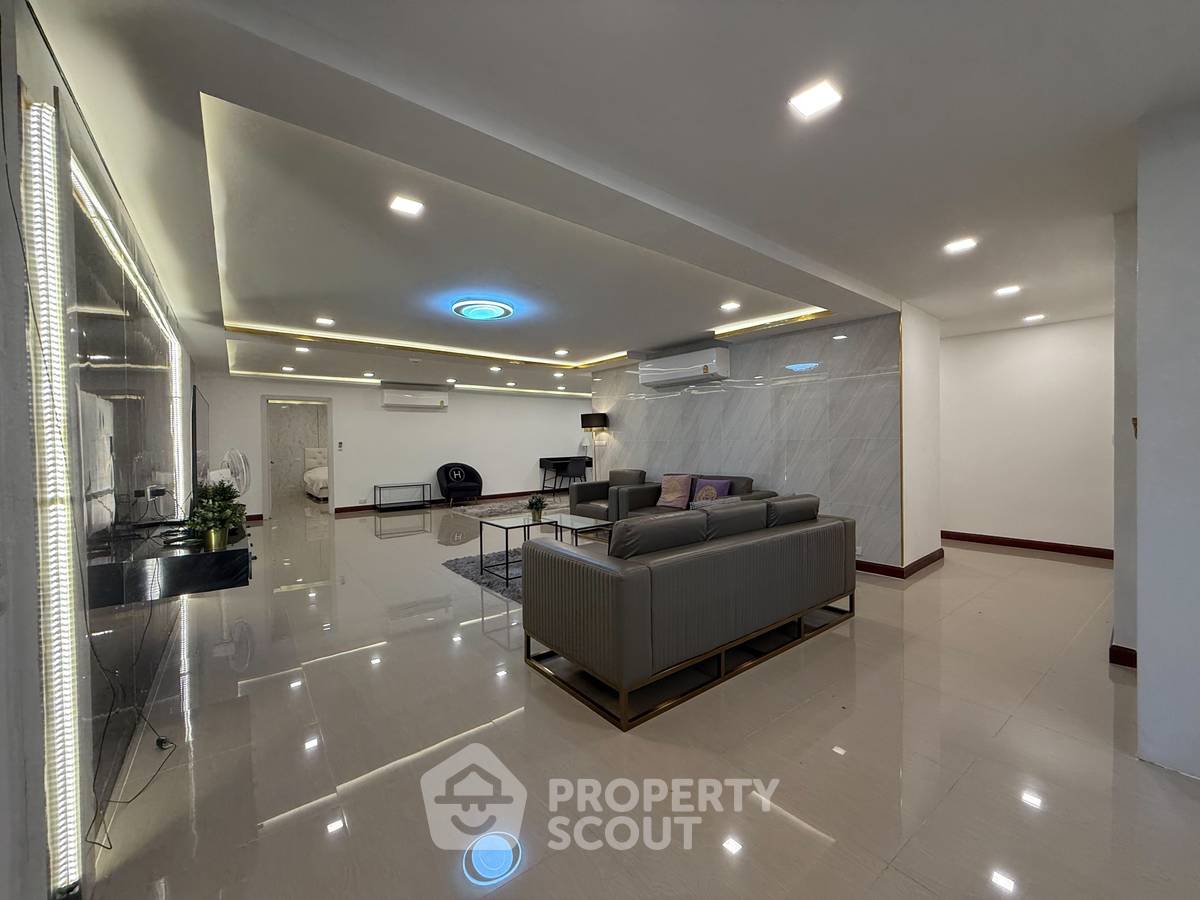 รูป คอนโด 3-ห้องนอน ที่ เพรสซิเดนท์ ปาร์ค คอนโดมิเนี่ยม ใกล้ MRT ศูนย์การประชุมแห่งชาติสิริกิติ์ (ID 1464732) - รูปที่ 3/18