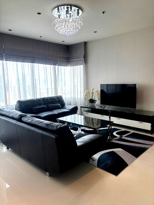 เช่าคอนโด BTS พร้อมพงษ์ : Emporio Place 2Bedroom For Rent.