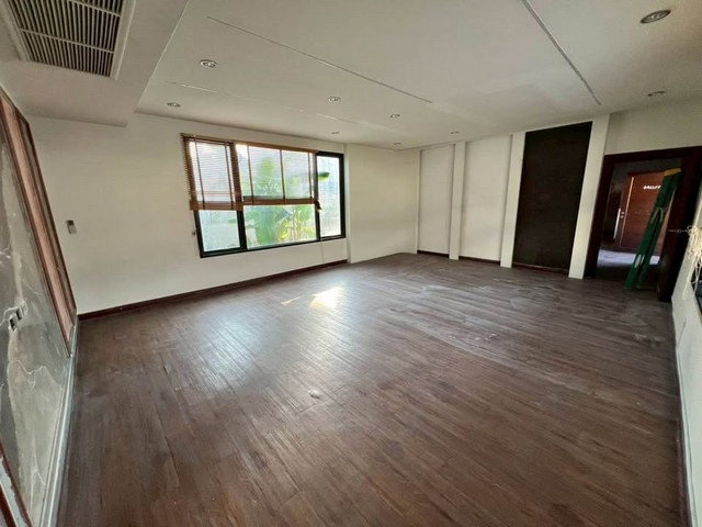 รูป HR3435ให้เช่าพื้นที่ทำธุรกิจ ติดถนนติวานนท์ หน้ากว้าง 19 เมตร | ใกล้ BTS สนามบินน้ำ สายสีชมพู ทำเล Traffic หนาแน่นตลอดวัน - รูปที่ 2/9