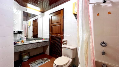 Condos for sale : 🛏️ 1 Bed - 🛁 1 Bath - 🏙️ Sea View - 🇹🇭 THAI name - 🏢 Sky Beach Condominium Pattaya - Ref: SKYB08