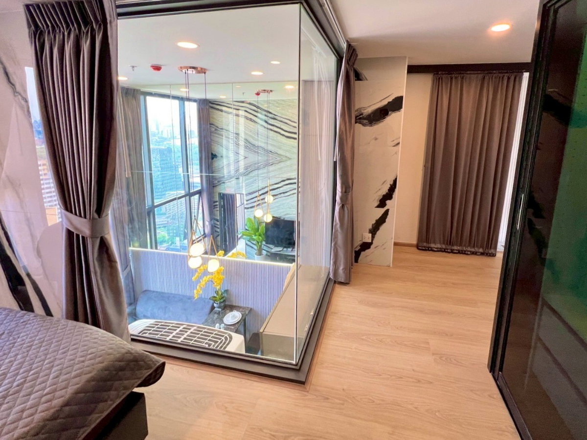 รูป Condo ย่านพระราม 4 เชื่อมอโศก | ห้องใหม่ | ชั้นสูง | วิวสูง | เงียบสงบ - รูปที่ 19/28