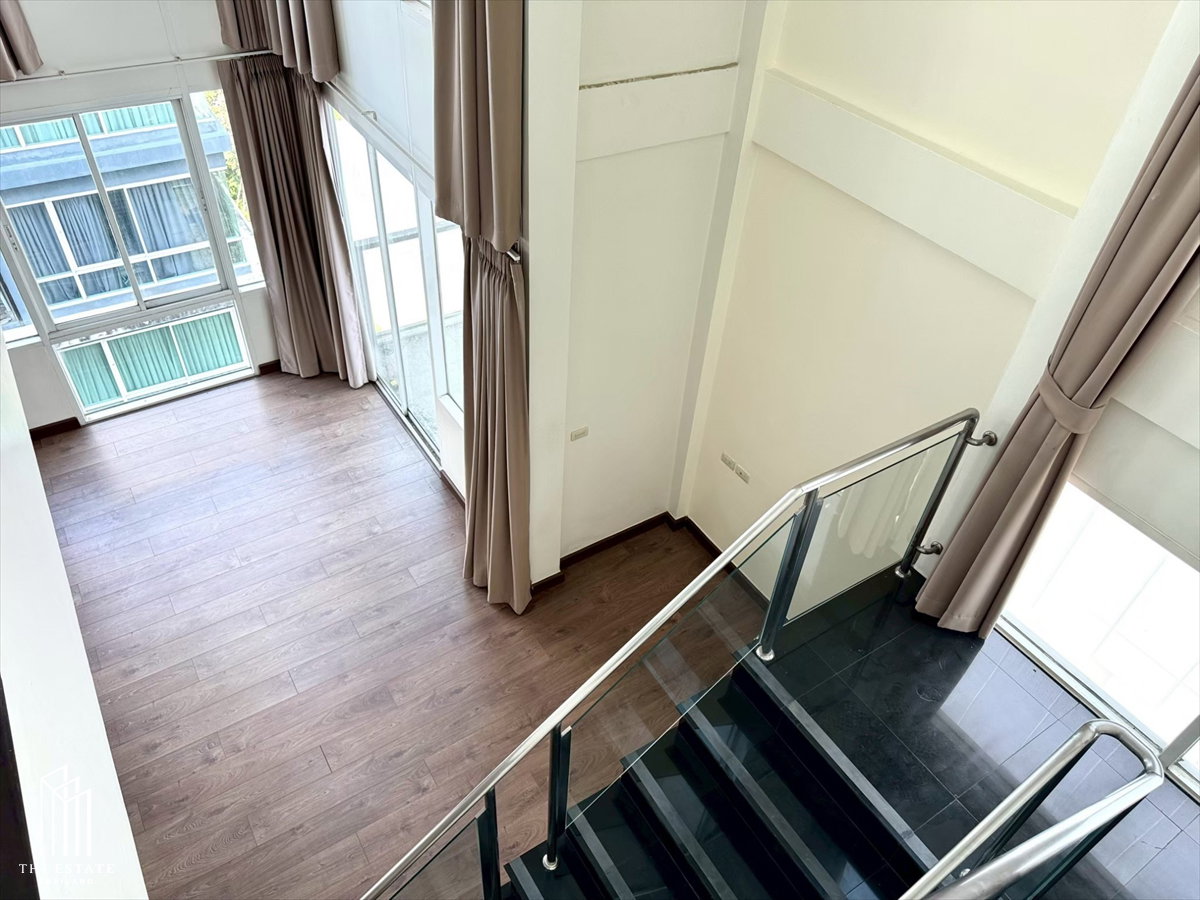 รูป Condo for Sale The Muse Sukhumvit ห้อง Duplex ขนาดใหญ่ 3 ห้องนอน ระเบียงกว้าง ใกล้ BTS @13.34 Baht - รูปที่ 4/16