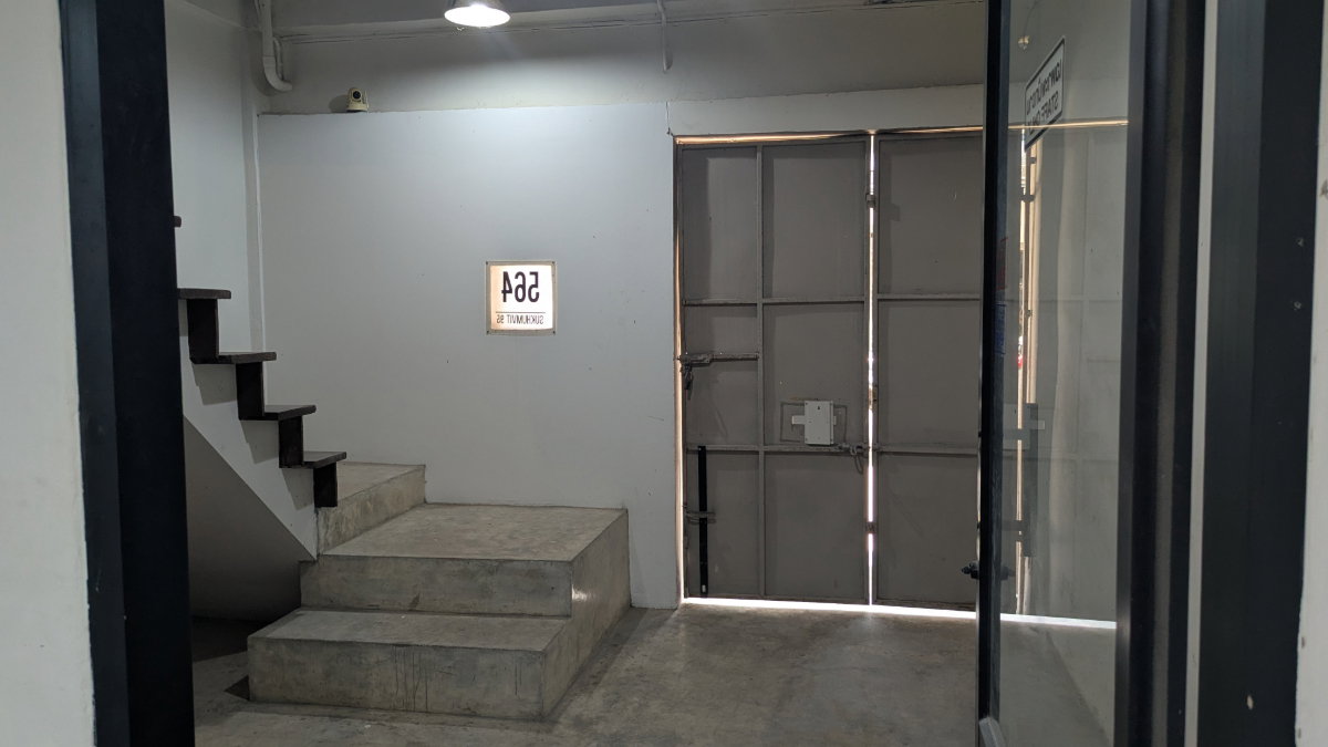picture Fantastic Shophouse Opportunity Near BTS Bangchak - 2/24