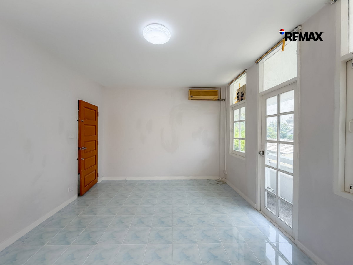 รูป โครงการโฮมเพลส รามคำแหง 140 (Home Place Ramkhamhaeng)  พื้นที่ 70 ตารางวา ใกล้โรงเรียนนานาชาติAscot ใกล้รถไฟฟ้าสายสีส้ม สถานีน้อมเกล้า - รูปที่ 39/42
