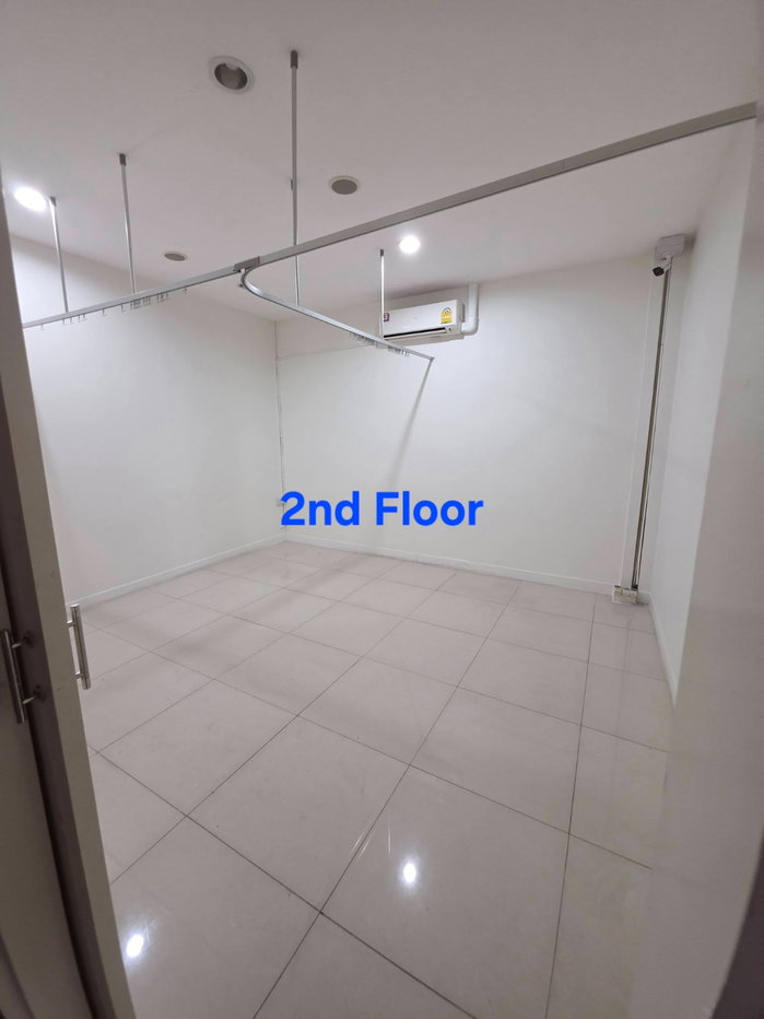 รูป WS7296 🏢 ให้เช่าตึกแถว 2 คูหา ลาดพร้าว 15 ใกล้ MRT เพียง 130 เมตร! เหมาะทำคลินิก หรือ ออฟฟิศ ราคาเช่าเพียง 70,000 บาท/เดือน - รูปที่ 21/27
