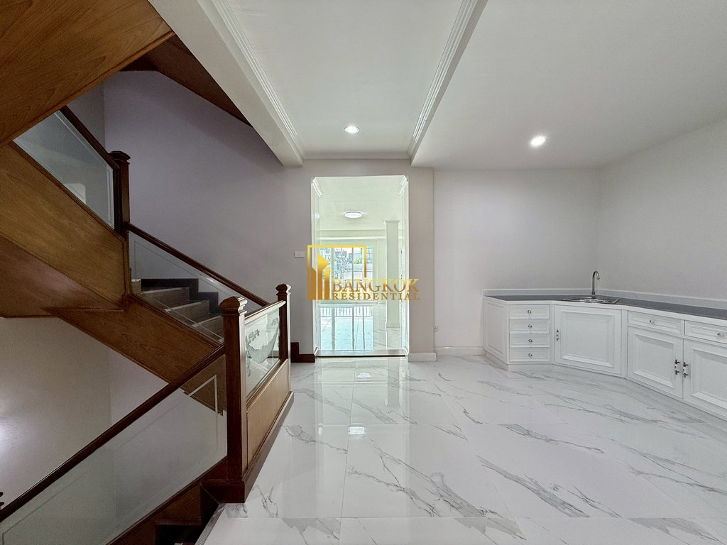 รูป Yenakart Residence | Renovated 5 Bedroom Townhouse For Rent - BR28337SH - รูปที่ 17/57