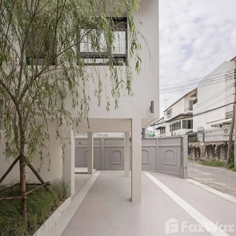 รูป ขาย บ้านเดี่ยว 4 ห้องนอน ใน พระโขนงเหนือ, กรุงเทพมหานคร 6216668 - รูปที่ 11/12