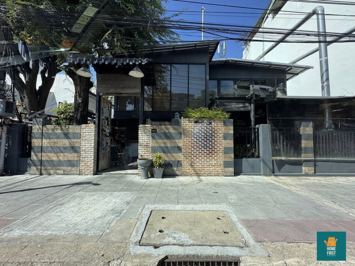 รูป ให้เช่าบ้าน 2 ชั้น พื้นที่ 67 ตร.ว. เหมาะทำร้านอาหาร-สปา ใจกลางนราธิวาส สาทร - รูปที่ 1/2