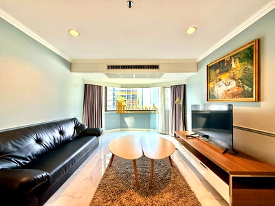 Condos for rent : Baan Suanpetch | Renovated 3 Bedroom Condo in Phrom Phong - BR16097CD