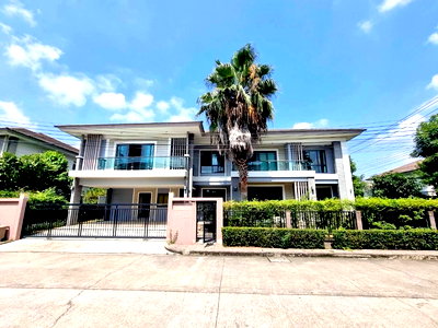 Houses for rent Bangkok : P0694/For rent large house Type XL, the only one in the project | The Palm Pattanakarn (The Palm Pattanakarn)