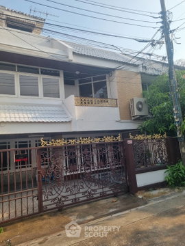 5-BR Townhouse near BTS Ekkamai (ID 2245158)