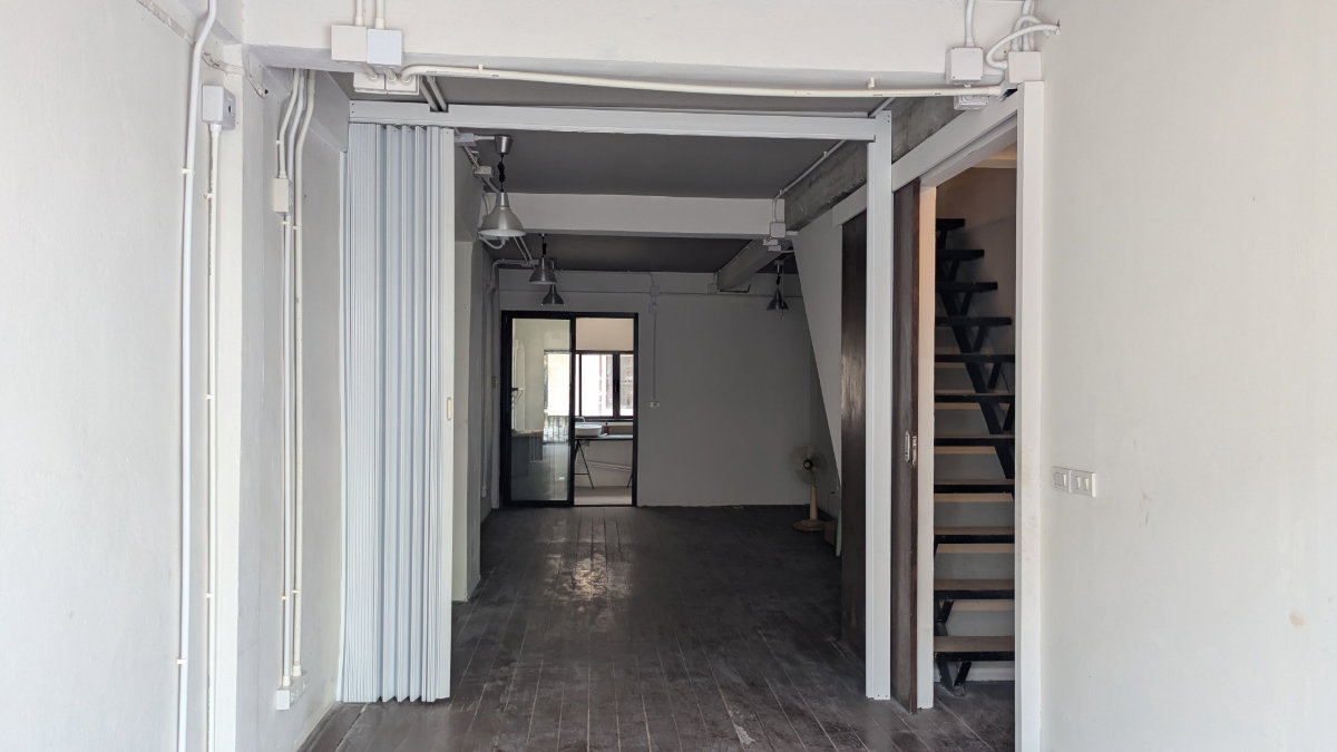 picture Fantastic Shophouse Opportunity Near BTS Bangchak - 9/24