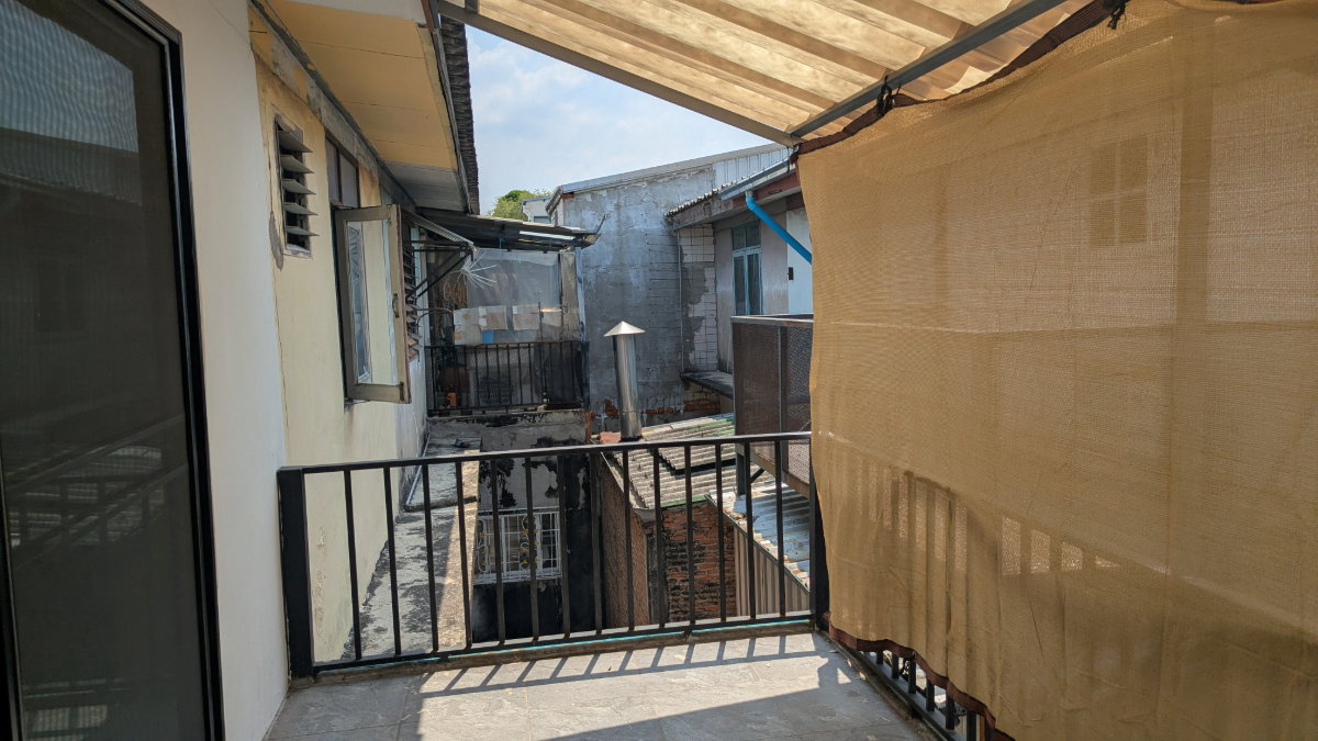 picture Fantastic Shophouse Opportunity Near BTS Bangchak - 23/24