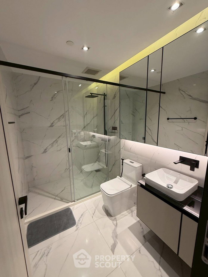 picture 200m To ARL Ratchaprarop | 2-BR The Room Phayathai (ID 2834092) - 13/16