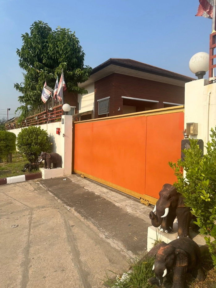 รูป สมุทรสาคร ขายบ้าน ออฟฟิต โรงงาน(รง4) บ้านพักคนงาน 2 อาคาร พื้นที่ 4 ไร่ - รูปที่ 2/6