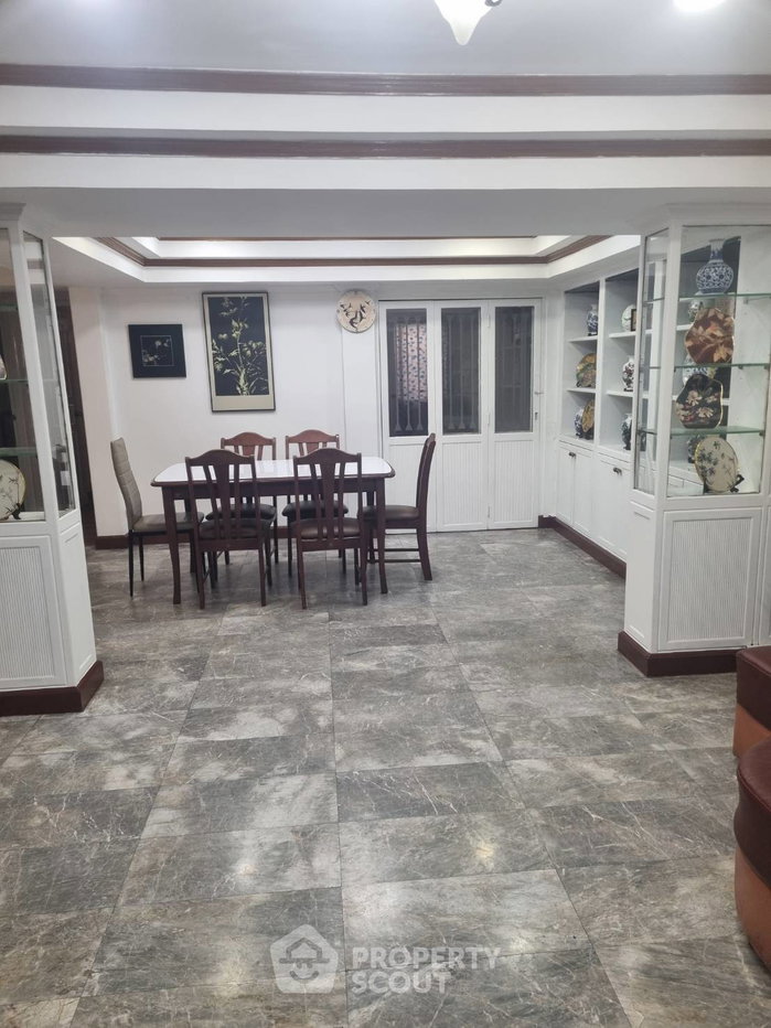 รูป ทาวน์เฮ้าส์ 5-ห้องนอน ใกล้ BTS เอกมัย (ID 2245158) - รูปที่ 6/40