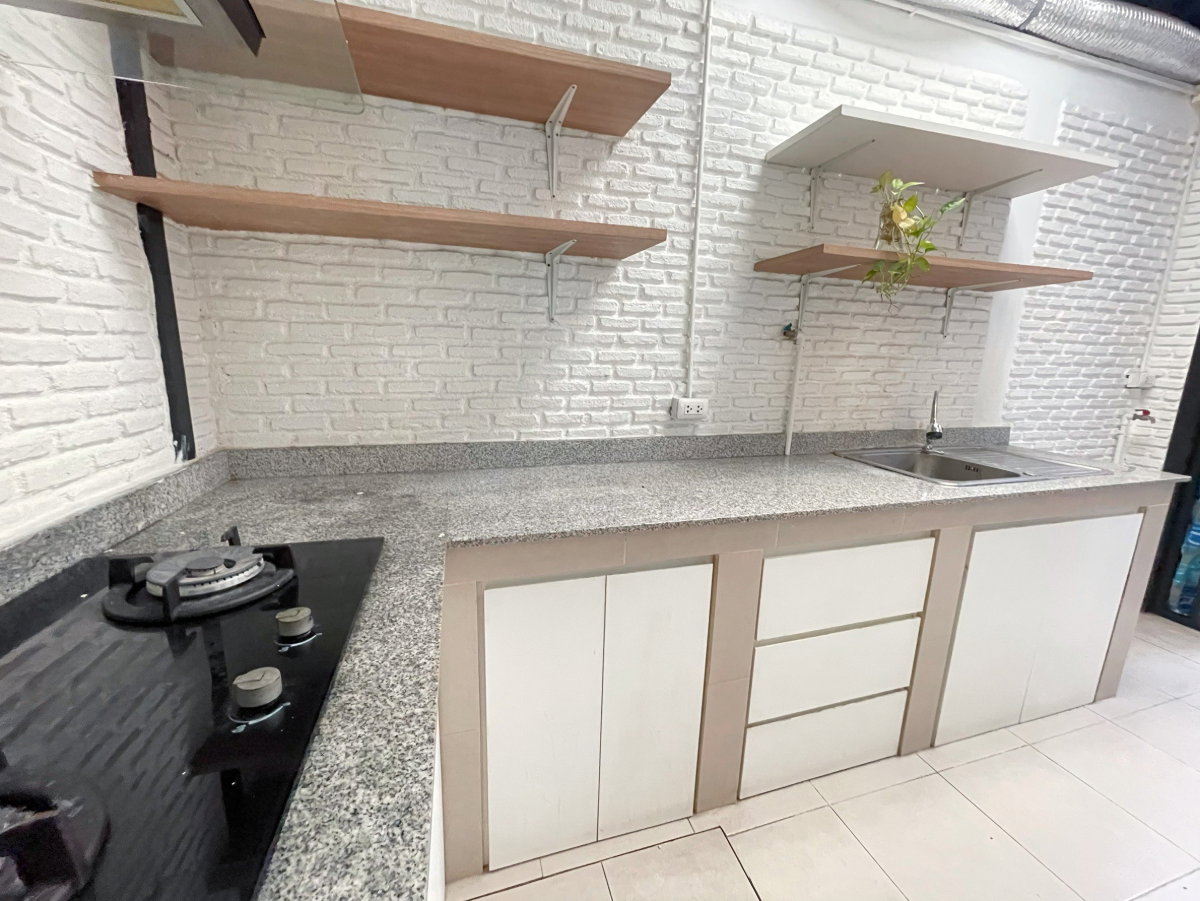 picture House for Rent in Prime Location - 13/18