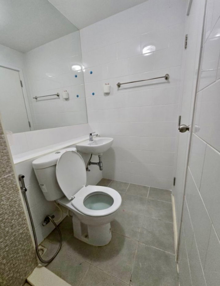 picture code : J06 Plum Condo Central Station Phase 1 - 4/11