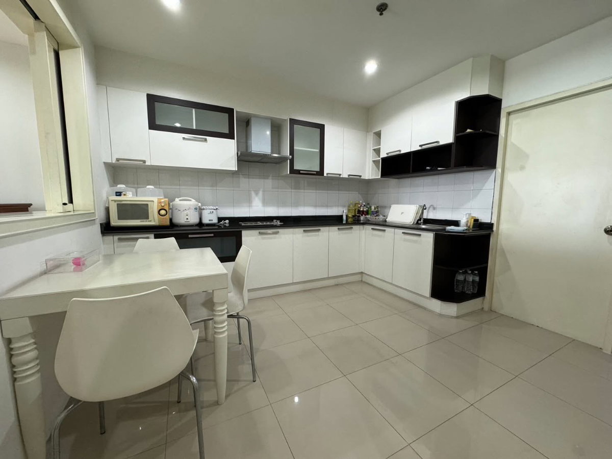 picture Riverine                                Place  - 16/19