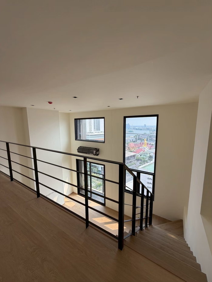 รูป ให้เช่าคอนโด ณรีวาเจริญนคร ชั้น-18 1BR Loft ขนาด-29.85-ตรม-ใกล้-iconsiam โทร 0821681682 เเอดไลน์0635091134 - รูปที่ 3/9