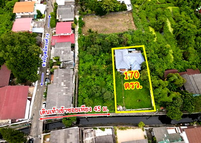 Houses for sale Suan Dusit University : House for Sale – Soi Charan Sanitwong 75, Khlong Bang Phlat, Bang Phlat, Bangkok Land area: 170 sq.wah | 3 bedrooms, 2 bathrooms