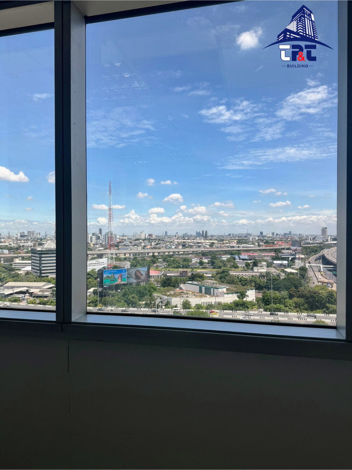 TP&T Tower 178 ตร.ม. พื้นที่สำนักงานให้เช่าใกล้ BTS หมอชิต MRT สวนจตุจักร เซ็นทรัลลาดพร้าว สนามบินดอนเมือง