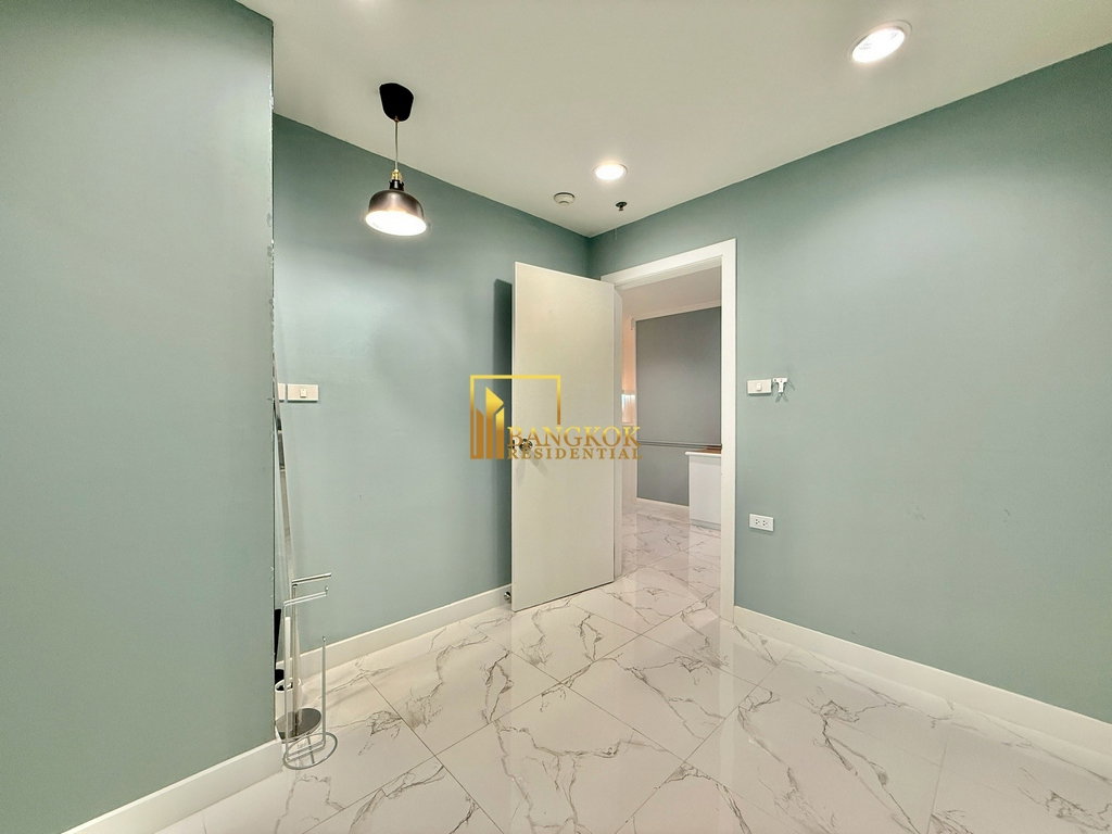 รูป Baan Suanpetch | Renovated 3 Bedroom Condo in Phrom Phong - BR16097CD - รูปที่ 19/34