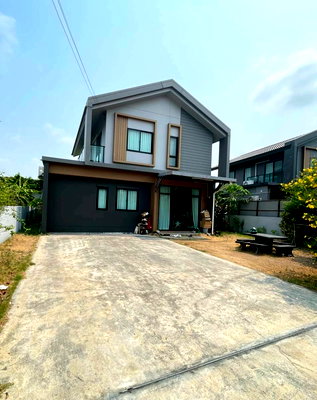บ้านเดี่ยว เมืองปทุมธานี ปทุมธานี : 305AGEV บ้านเดี่ยวฟังก์ชันครบ ทำเลศักยภาพ “ราชพฤกษ์–346” 