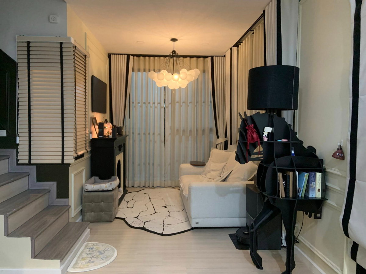 รูป RS5959 บ้านทาวน์โฮมดีไซน์พิเศษ Anasiri Ramkhamhaeng สไตล์ Mid-Century Modern  - รูปที่ 2/16