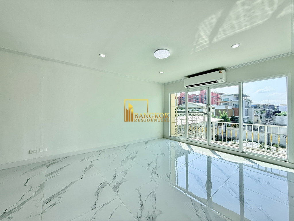 รูป Yenakart Residence | Renovated 5 Bedroom Townhouse For Rent - BR28337SH - รูปที่ 33/57