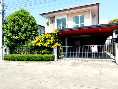 บ้านเดี่ยว ถนนประชาอุทิศ ทุ่งครุ : P-49685 | Centro Suksawat - Rama 3  บ้านเดี่ยวทำเลดี ใกล้พระราม 3 – พร้อมอยู่ เหมาะสำหรับครอบครัว! ✨🏡 📲 Line Id: @easythaihome 
