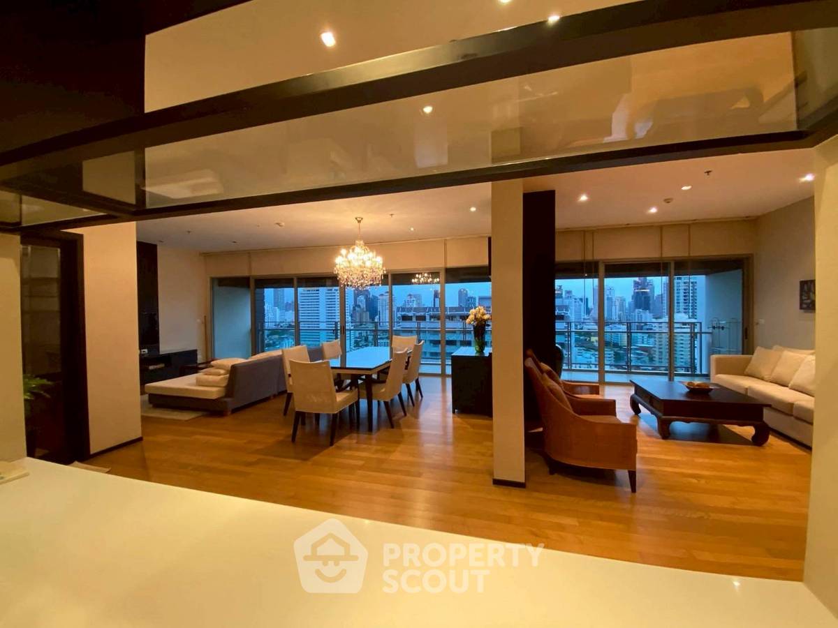 picture 3-BR Condo at The Madison near BTS Phrom Phong (ID 2834154) - 6/16