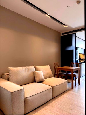 Condos for rent : ✨Luxury 1 Bedroom Unit For Rent @ The Room Sukhumvit 38  ✨ 🏡