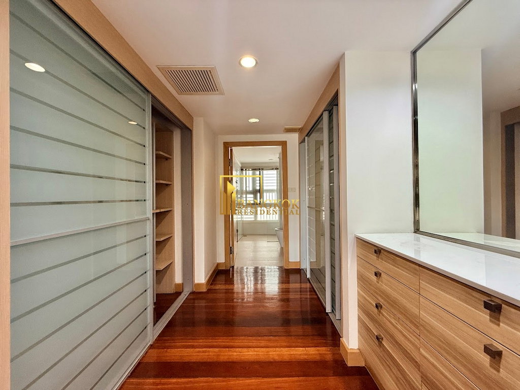 รูป Incredible 6 Bedroom House For Rent in Phra Khanong Area - BR28166SH - รูปที่ 33/71