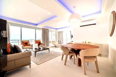 Condos for sale : Sugar Beach Condominium for Sale Pratumnak Hill Sea View