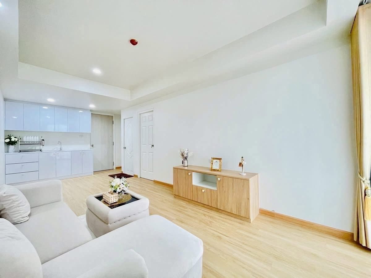 รูป The Mountain Condo for Sale Khao Talo Pattaya with Tenant - รูปที่ 4/12