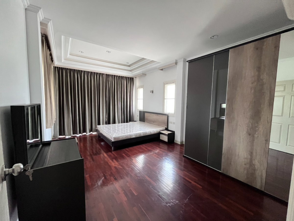 รูป WS7302 🏡 ให้เช่าบ้านเดี่ยว 3 ชั้น ทำเลรัชดา–ห้วยขวาง  เหมาะอยู่อาศัย / Home Office ใกล้รถไฟฟ้า ราคาเช่าเพียง 70,000 บาท / เดือน - รูปที่ 8/15