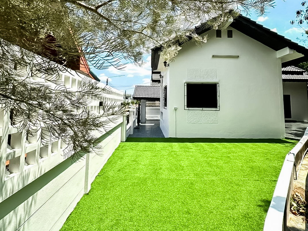 รูป Corner House for Sale Khao Noi East Pattaya Spacious Plot - รูปที่ 15/18
