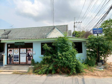 House for sale in Manee Kaew Village, Nong Mon - Bang Saen - Chonburi (Nong Mon Bypass). Selling as is.