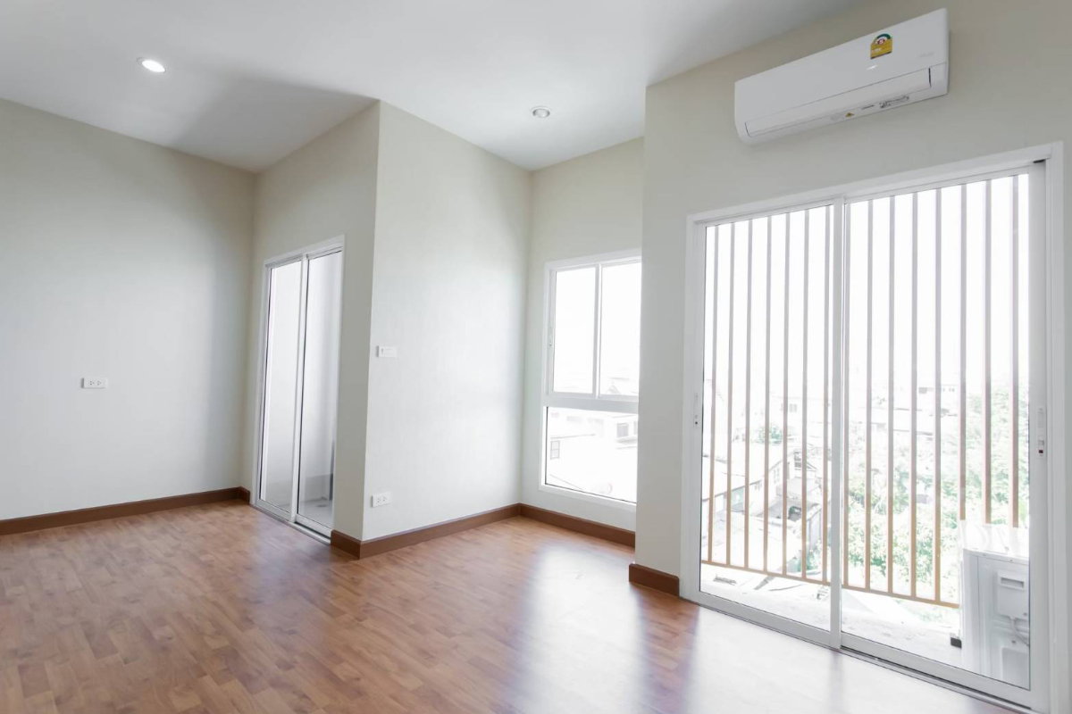 รูป 🏡เช่าด่วน 25,000 บาท ** ว่างกลาง พ.ค 69 🏰ทาวน์​โฮม 3 ชั้น ล้ำเลิศทาวน์โฮม หลังมุม!!!  🏡โครงการใหม่ ย่าน สวนหลวง ถนนเฉลิมพระเกียรติ 14 แยก 18  - รูปที่ 10/23
