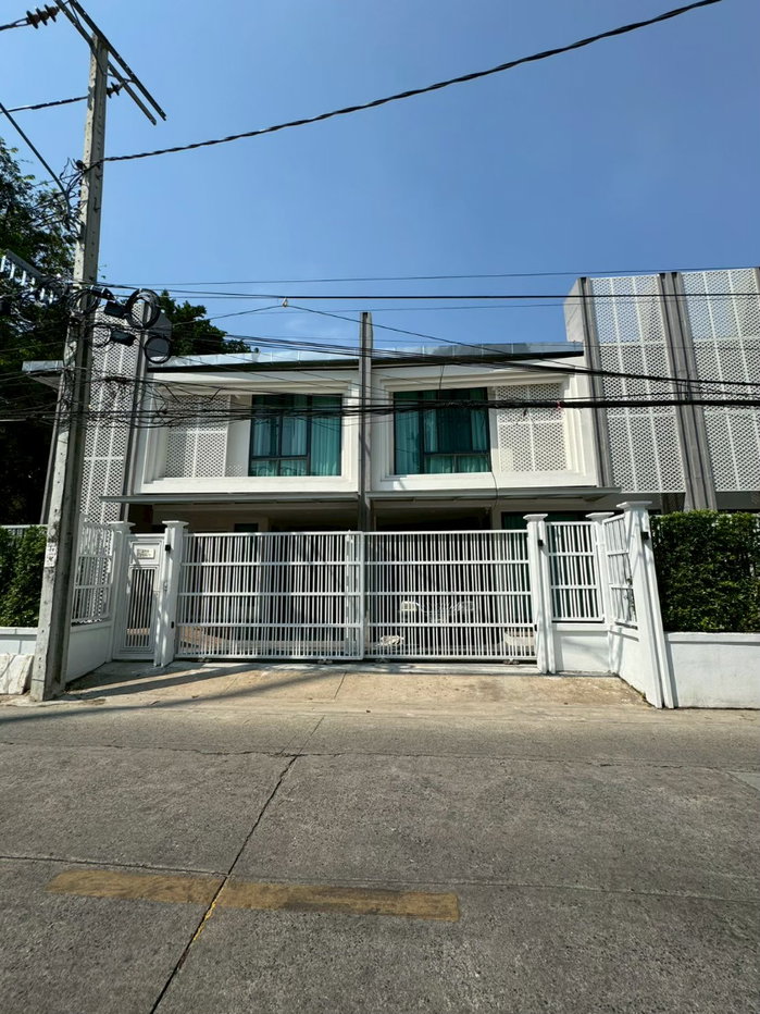 รูป บ้านรีโนเวทใหม่ 3 นอน 3 น้ำ ใกล้ รพ. สมิติเวช ทองหล่อ ** NO CO-AGENT ** - รูปที่ 73/74