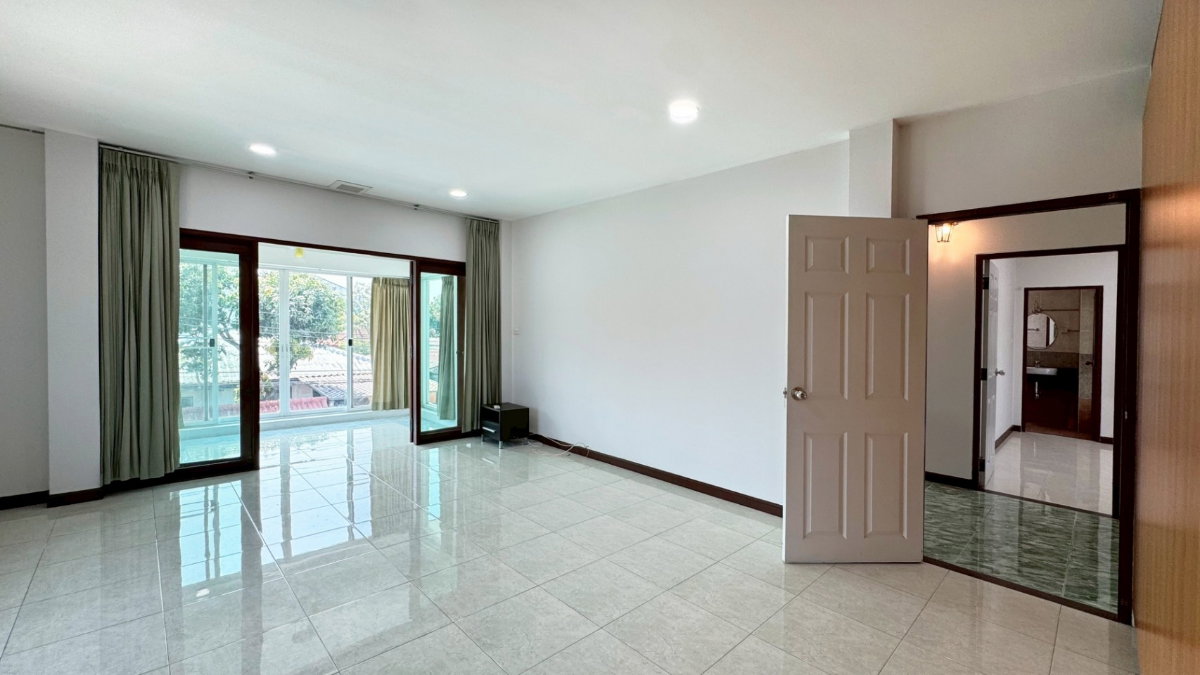 รูป S-NHEP101 ขาย บ้านเดี่ยว หมู่บ้านเคหะนคร 3 พัฒนาการ-ศรีนครินทร์ 2ชั้น 54 ตร.ว  พื้นที่ใช้สอย 185 ตร.ม 4 นอน 3 น้ำ 10.5 ล้าน 064-959-8900 - รูปที่ 5/20