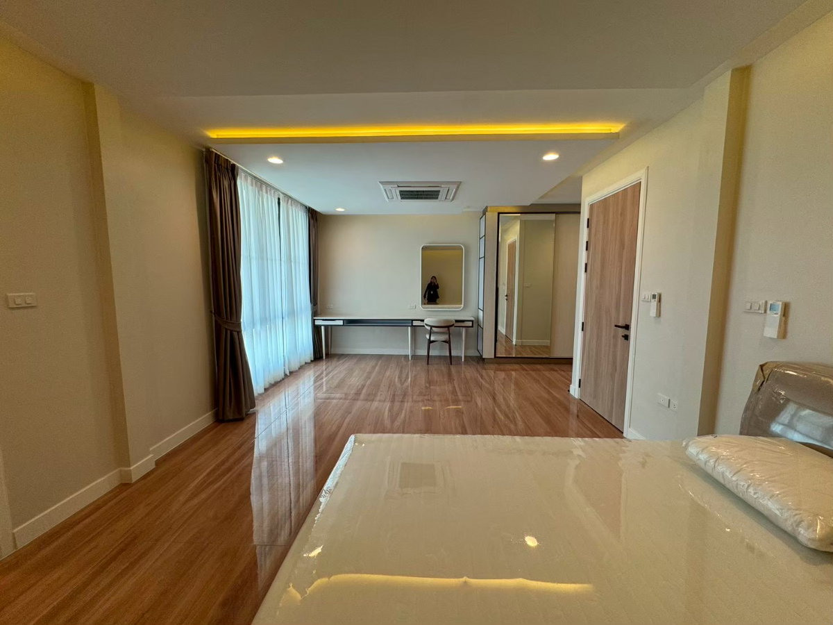 รูป บ้านรีโนเวทใหม่ 3 นอน 3 น้ำ ใกล้ รพ. สมิติเวช ทองหล่อ ** NO CO-AGENT ** - รูปที่ 24/74